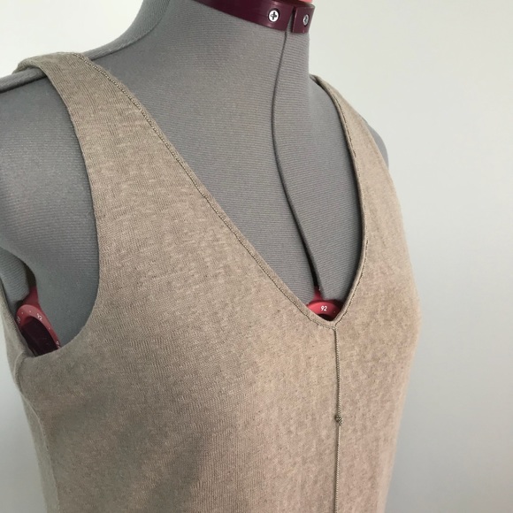 NWT V-neck Chain Blouse - Picture 2 of 4